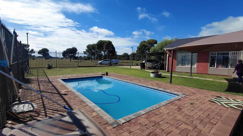 6 Bedroom Property for Sale in Ferreira Free State